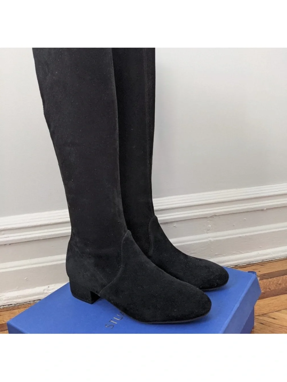 Stuart Weitzman Raissa Knee high stretch Suede Boots - Riding Style
